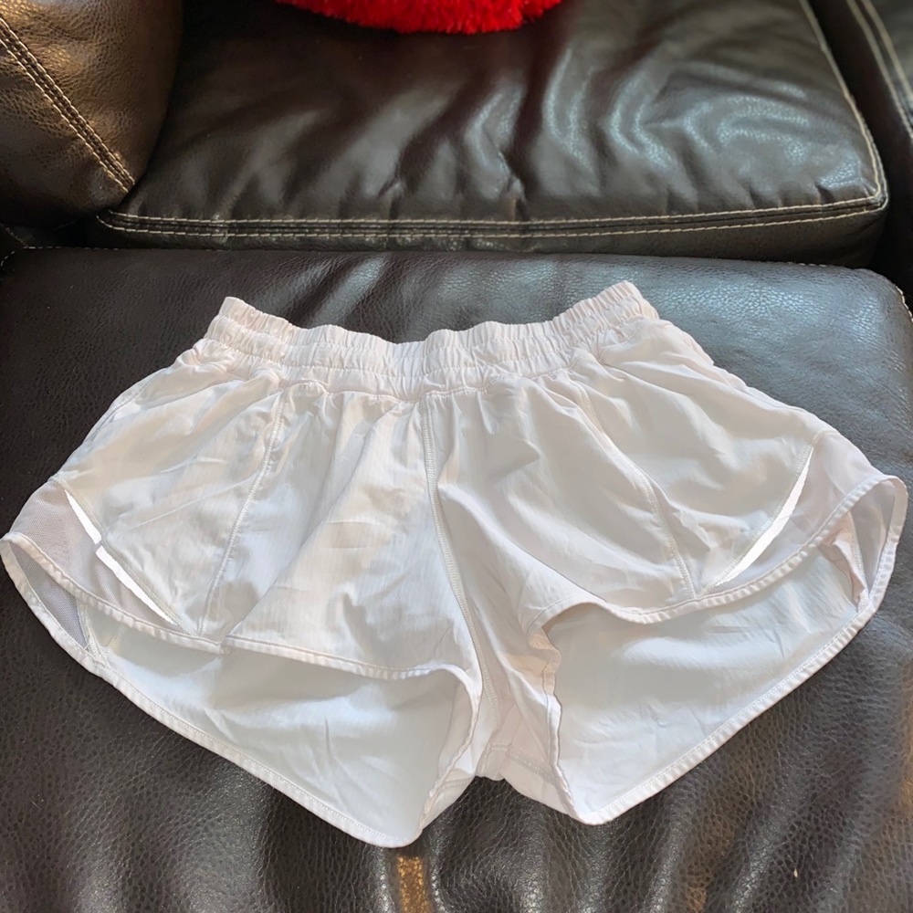 hotty hot 2 lululemon shorts size 6